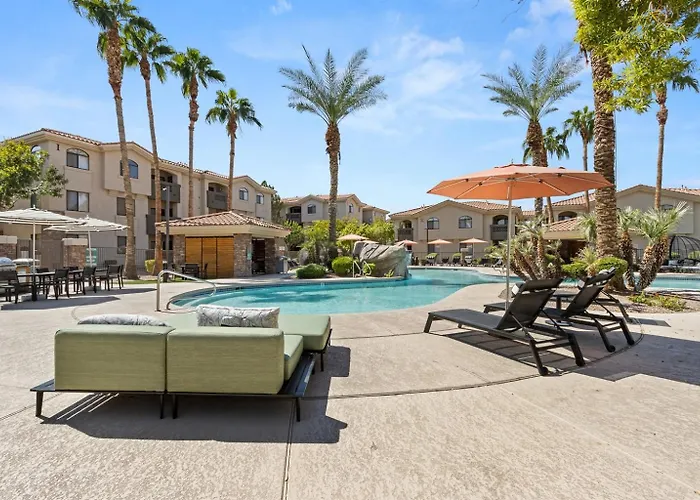 Apartment Pool, Gym & King Beds Relaxing Asu Stay